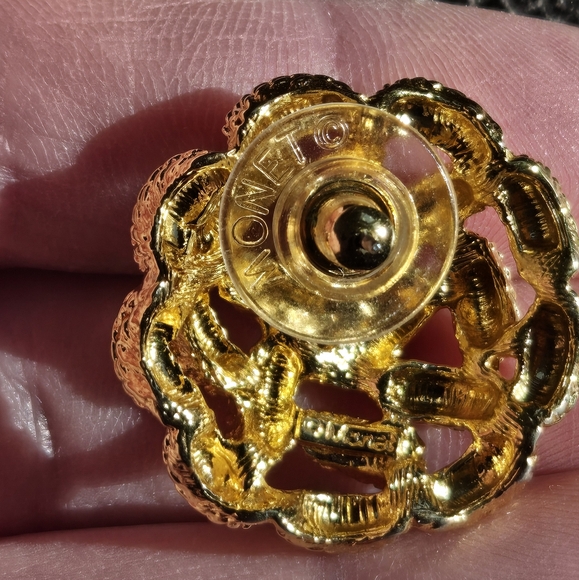 Monet Book Piece Vintage Gold Tone Textured Metal Knot Like Ear Clips – Signed - Picture 12 of 14